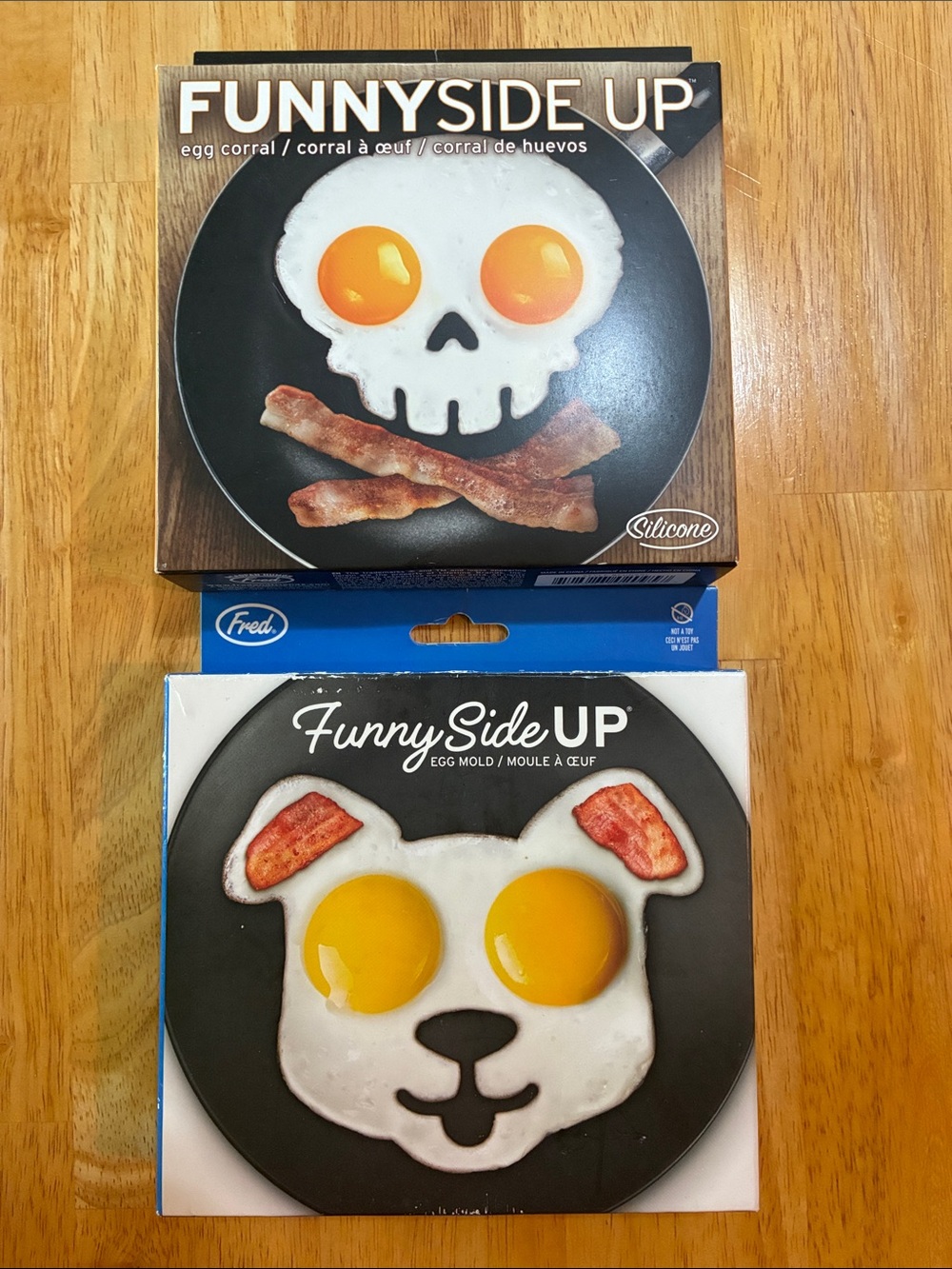 FunnySide Up Silicone Egg Mold Set - Skull & Dog Designs, Black/White/Yellow